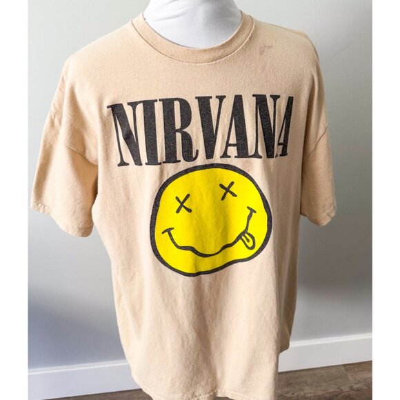 Nirvana Grunge Tee - Picture 2 of 10